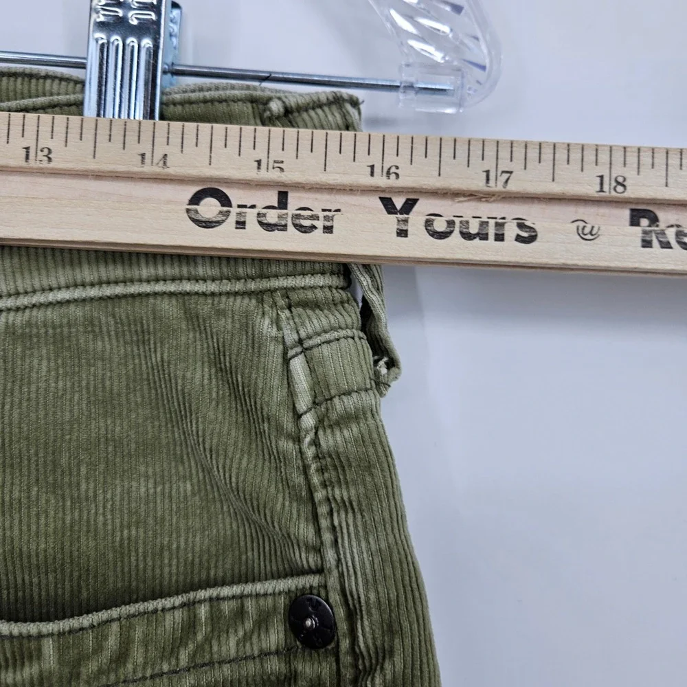 True Religion Corduroy Pants Mens 29 Green Relaxed Slim Jeans Geno Stretch